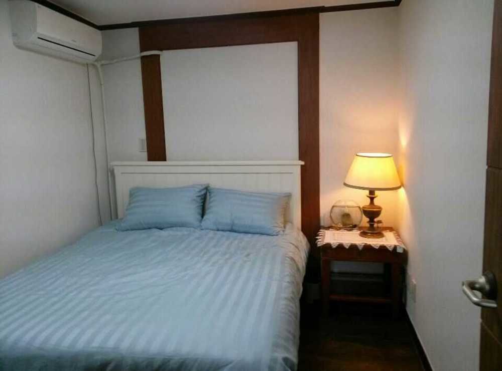 K Star Road Guesthouse - Hostel Seoul Exterior photo